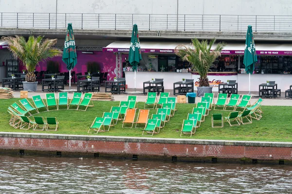 Empty cafe on the embankment in the center of Berlin's Spree — Stock Photo, Image