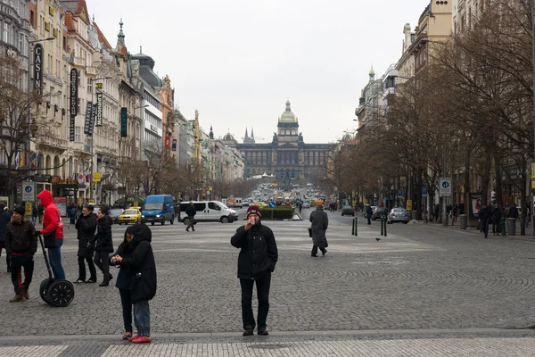 Spojení mezi staré město a nové město - Václavské náměstí, v pozadí, národní muzeum — Stock fotografie