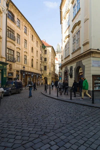 Las calles antiguas en el centro histórico de la Ciudad Vieja de Praga . —  Fotos de Stock