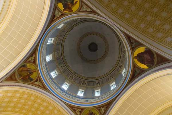 Interior of the Church of St. Nicholas. Built in 1850, destroyed in 1945, rebuilt in 1983 — Stock Photo, Image