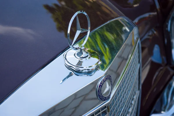 Mercedes-Benz — Foto de Stock