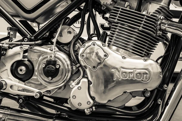 发动机的摩托车诺顿突击队 — 图库照片