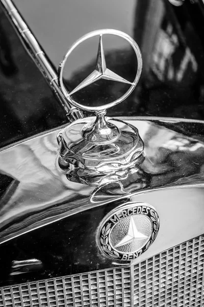 Mersedes-Benz — стоковое фото