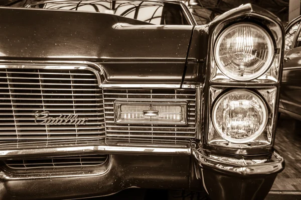 Voiture de luxe Cadillac Coupe de Ville — Photo