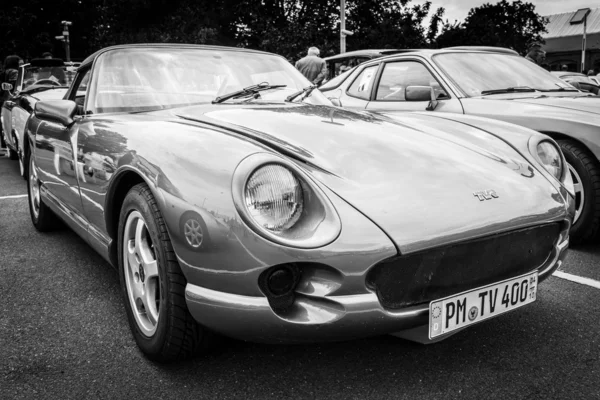 BERLIM, ALEMANHA - 17 de maio de 2014: Um carro desportivo conversível de dois lugares TVR Chimaera. Preto e branco. 27th Oldtimer Day Berlim - Brandemburgo — Fotografia de Stock