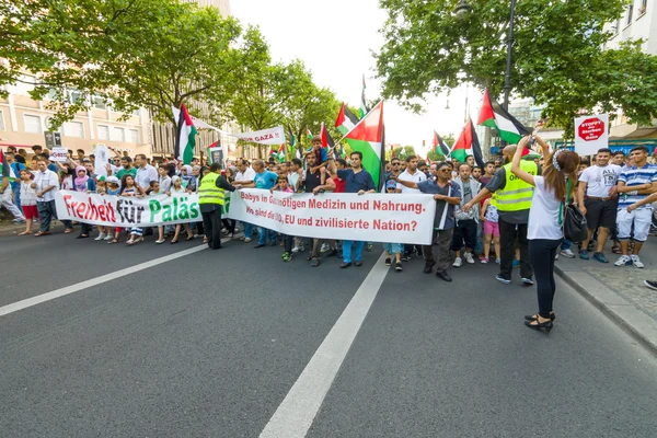 Pawai Solidaritas dengan Rakyat Palestina. Konflik di Timur Tengah antara Israel dan Palestina . — Stok Foto