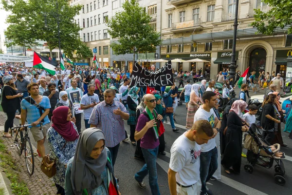 Marcia di solidarietà con il popolo palestinese. Conflitto in Medio Oriente tra Israele e Palestina . — Foto Stock