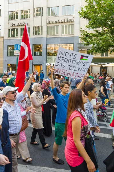 Marcia di solidarietà con il popolo palestinese. Conflitto in Medio Oriente tra Israele e Palestina . — Foto Stock