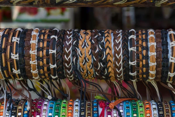 Pulseras trenzadas. Contexto — Foto de Stock