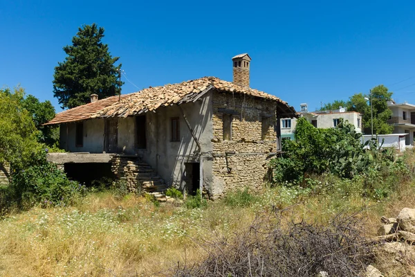 Taurusbergen. gamla och övergivna hus i byn evrenleryavsi. Antalyaprovinsen. Turkiet — Stockfoto