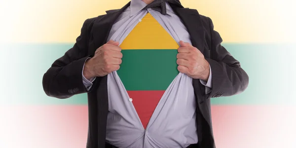 Liikemies, jolla Liettuan lippu t-paita — kuvapankkivalokuva