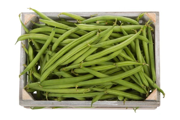 Caisse en bois avec haricots verts frais vue d'en haut — Photo