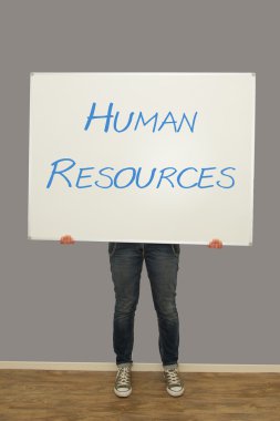 insan kaynakları işaret tutan kadın