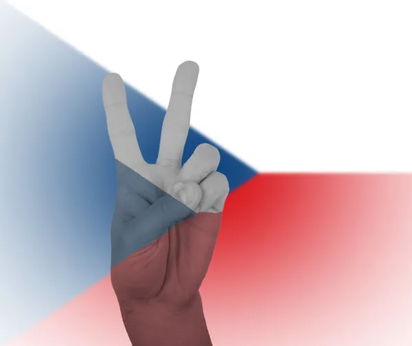 チェコ共和国の旗とピースサインを手します。 — ストック写真