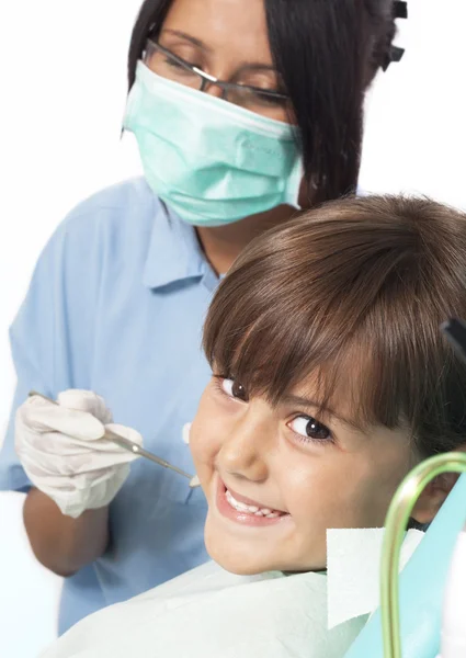 diş hekimi ve sevimli küçük kız