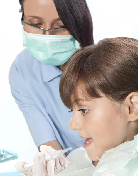 Dentista annd niño — Foto de Stock