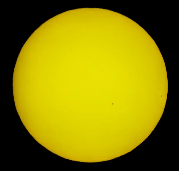 Teleskopla görüldüğü gibi güneş. — Stok fotoğraf