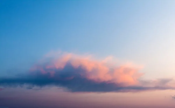 Cloud against blue sky. — Stock Photo, Image