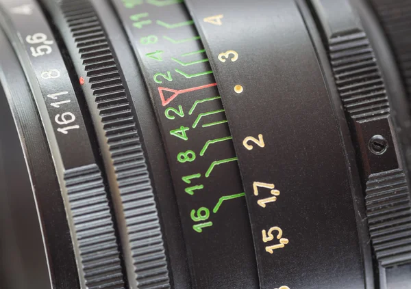 Objektiv einer alten Slr-Kamera. — Stockfoto