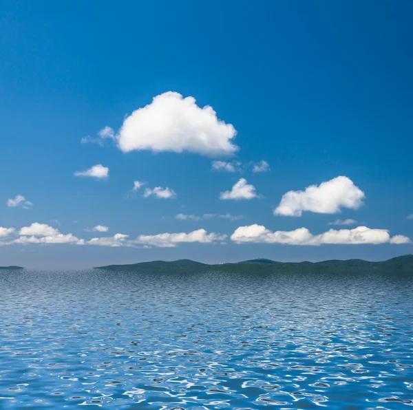 Lucht met wolken. — Stockfoto