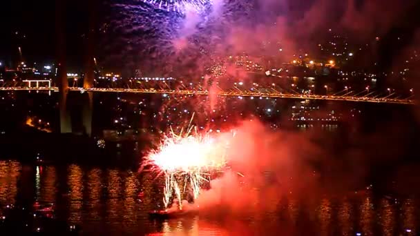 Internationella fireworks festival i vladivostok. — Stockvideo