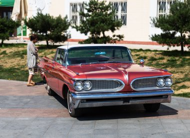 vladivostok içinde eski Amerikan Klasik Otomobil Fuarı.