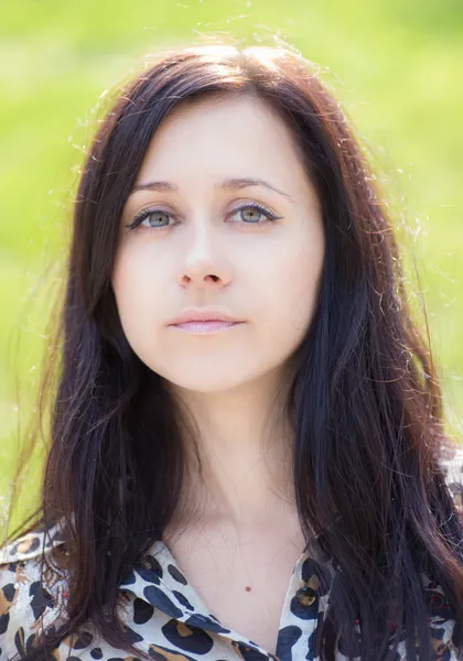 Beautiful brunette. — Stock Photo, Image