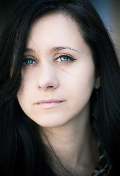 Retrato de mujer joven. —  Fotos de Stock