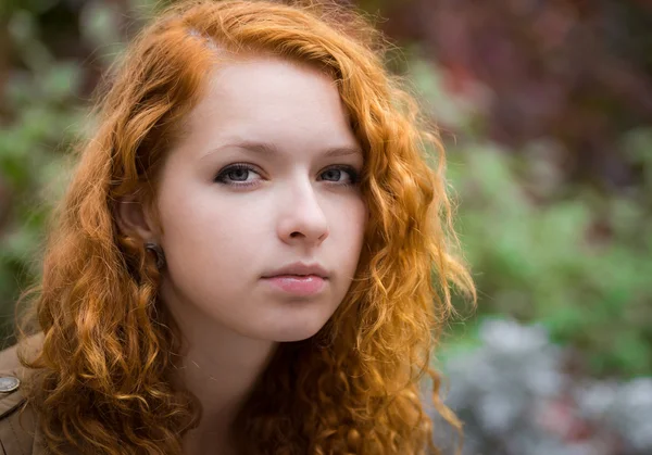 Redhead girl. — Stock Photo, Image