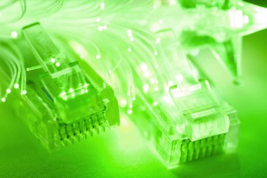 fiber optik ağ kabloları.