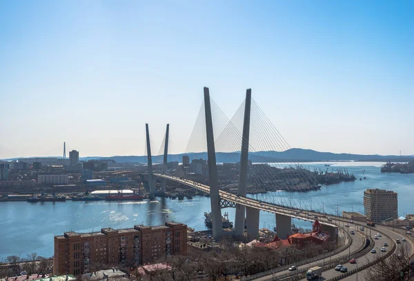 Золотой мост во Владивостоке . — стоковое фото