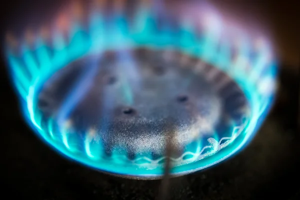 Blauwe vlam gas. — Stockfoto