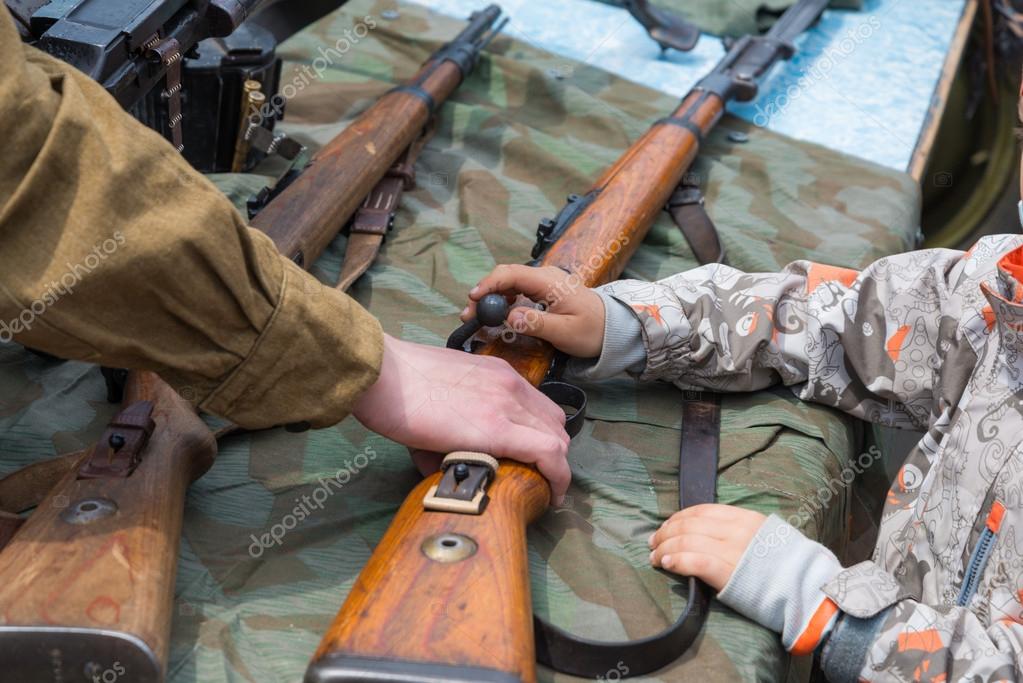 New Sniper Rifle with Thermal Imager at the Exhibition Editorial