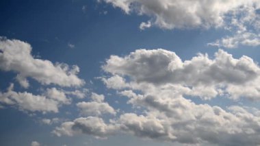 ? louds üzerinde sky.