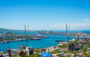 Vladivostok cityscape, gün ışığından yararlanma görünümü.