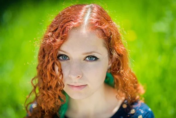 Portrait of red-haired young woman. — Stock Photo, Image