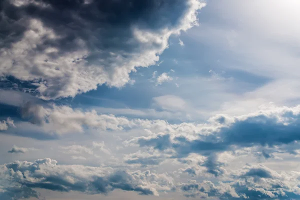 Himmel med moln. — Stockfoto