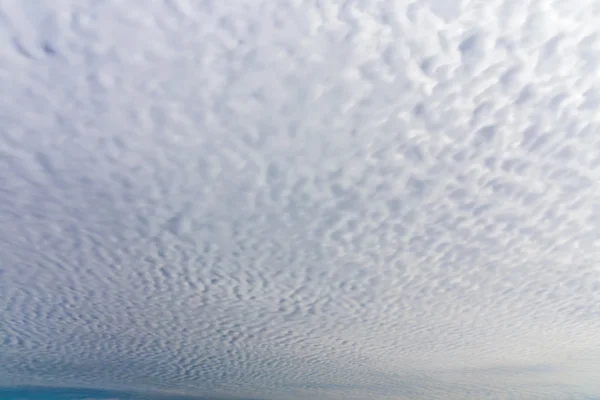 Kleine Wolken. — Stockfoto