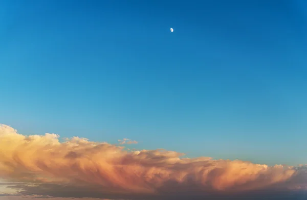 Luna nel cielo. — Foto Stock