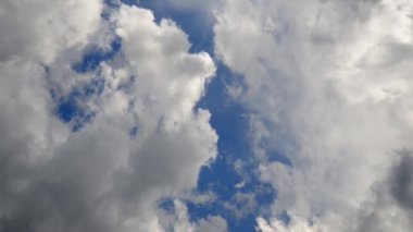 ? louds üzerinde sky.