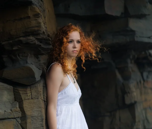 Woman in a white dress. — Stock Photo, Image