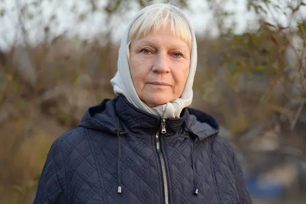 Herbstporträt Der Schönen Alternden Frau Natürliches Licht — Stockfoto