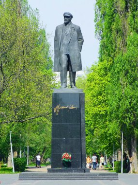 lenin heykeli