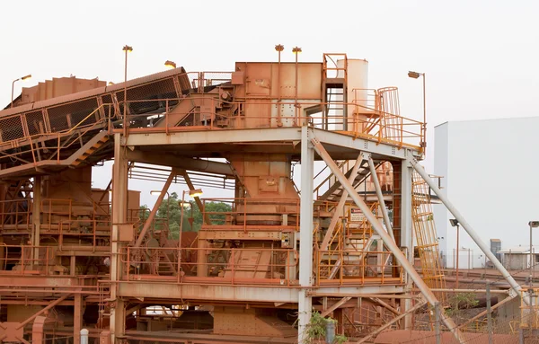 Indústria de mineração de bauxita — Fotografia de Stock