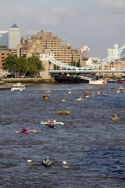 La cabeza de la carrera fluvial, el río Támesis, Londres 2008 — Foto de Stock