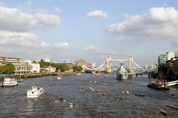 La cabeza de la carrera fluvial, el río Támesis, Londres 2008 — Foto de Stock