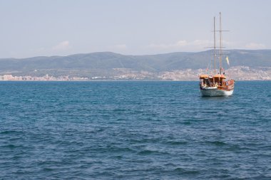 açık denizde gemi cruise
