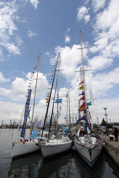 Barcos de vela y yates — Foto de Stock