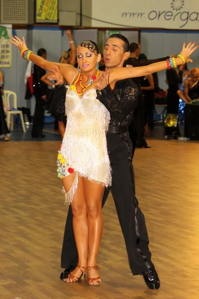 Couple de danse en action — Photo