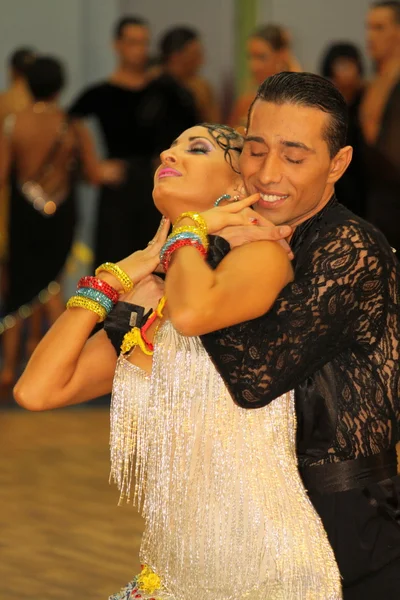 Taniec pary w akcji — Zdjęcie stockowe
